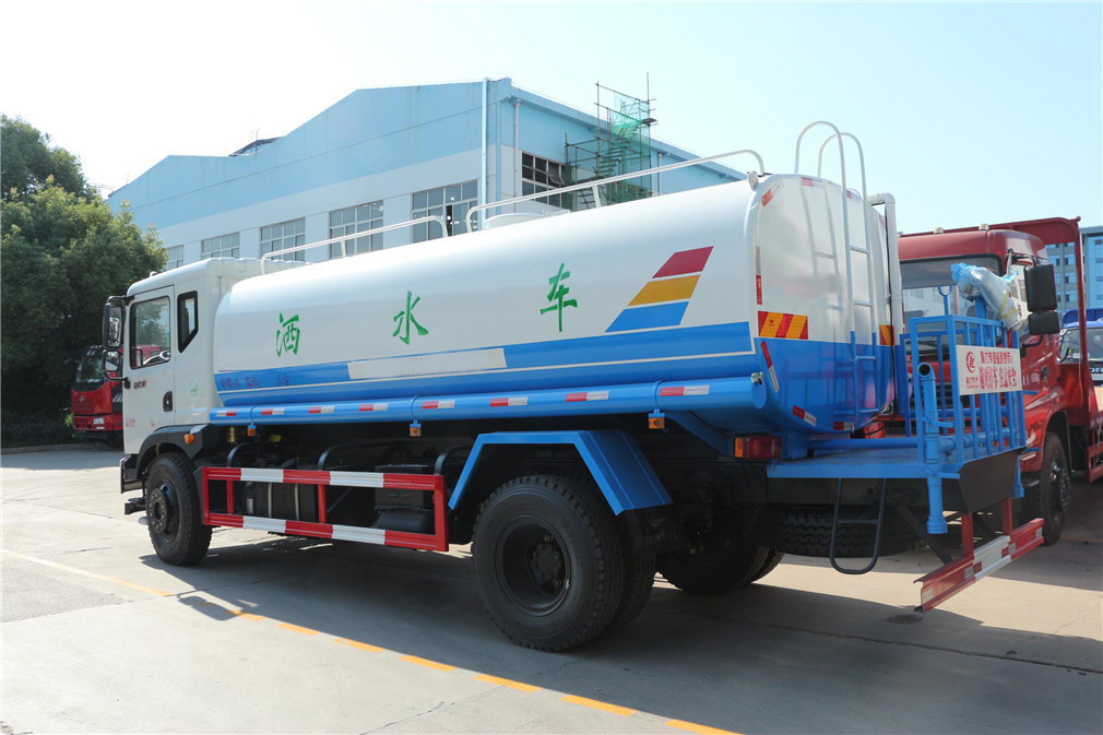 东风T3（12方）洒水车