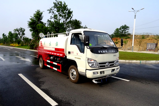 福田3方洒水车