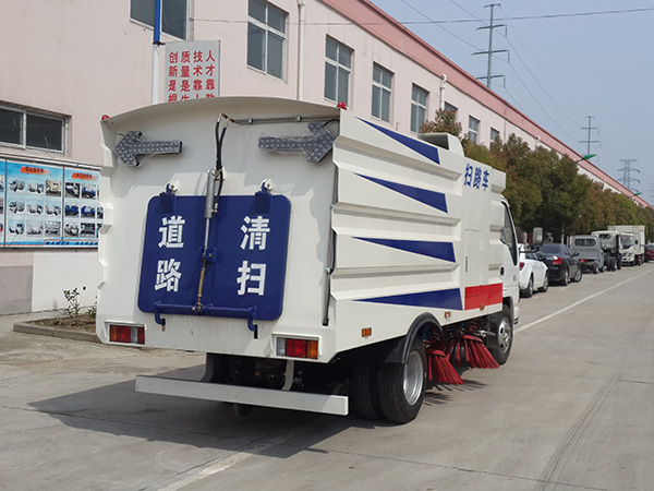 五环五十铃扫路车（国V）