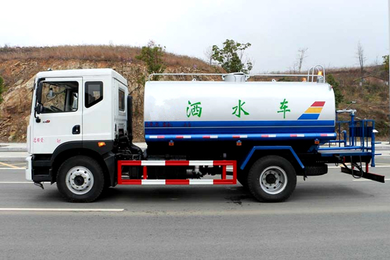 东风12方D9洒水车