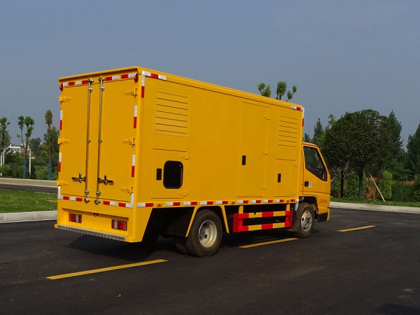 蓝牌救险车