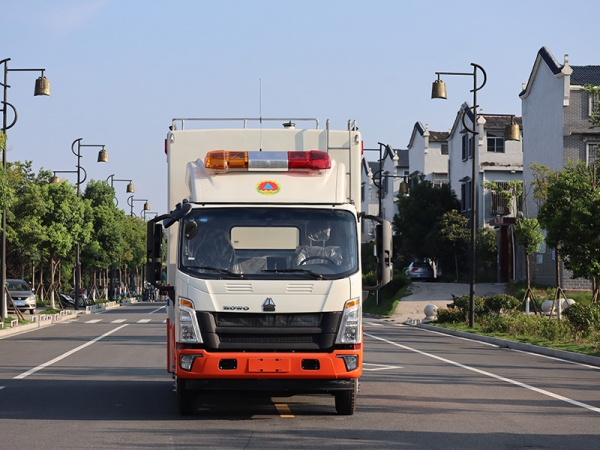 重汽人防电源车