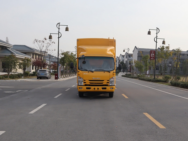 五十铃电源车