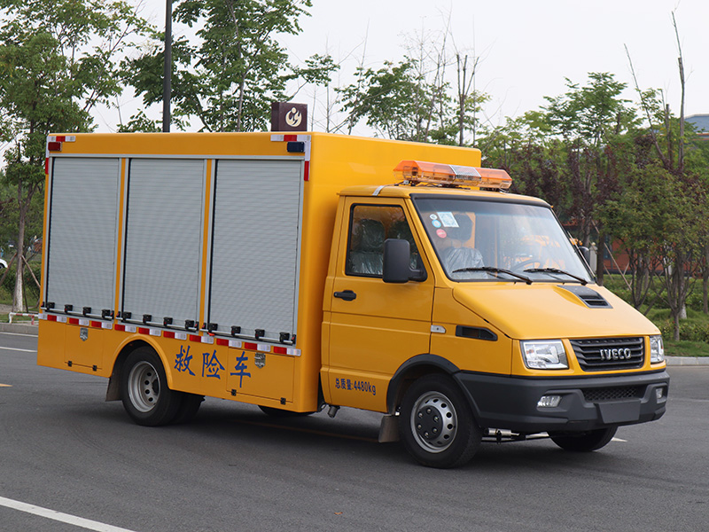 依维柯救险车