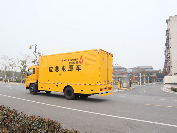 东风天锦电源车